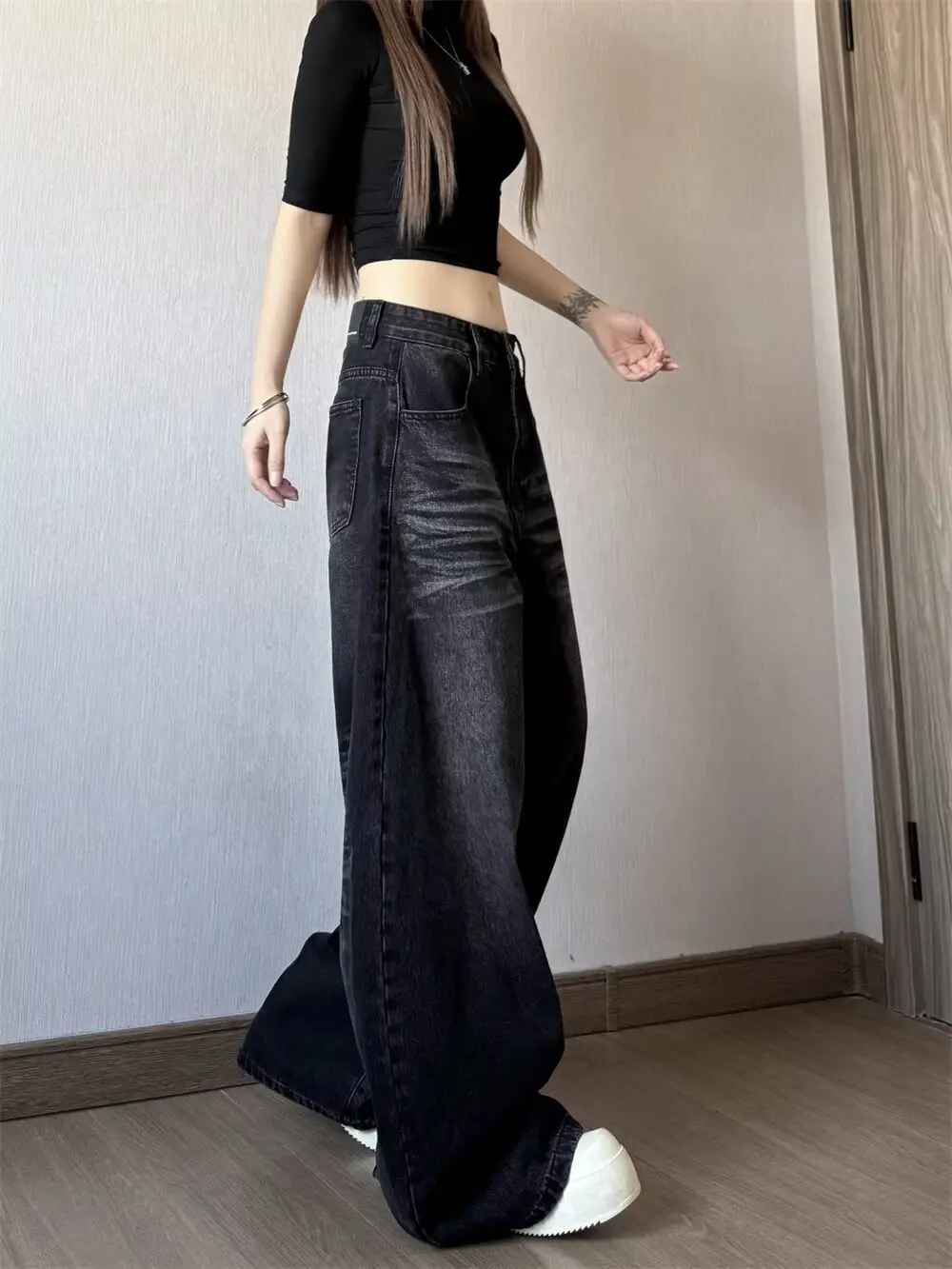 Jean Wide Leg "Neo-Vintage" – Coupe Ample & Design Moustaches de Chat