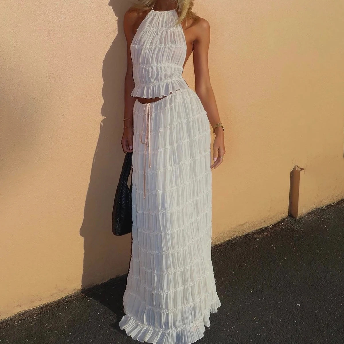 Ensemble Robe Femme Haute Allure – Haut Halter Échancré & Jupe Longue Plissée