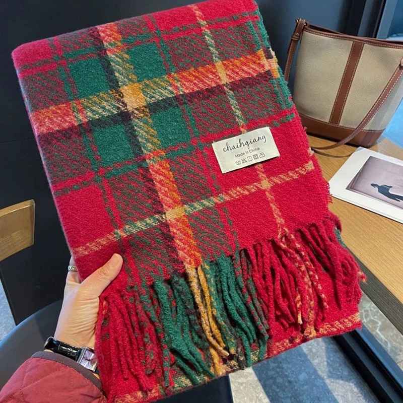 Écharpe de Noël "Plaid Festif" – Cachemire Doux et Style Pashmina