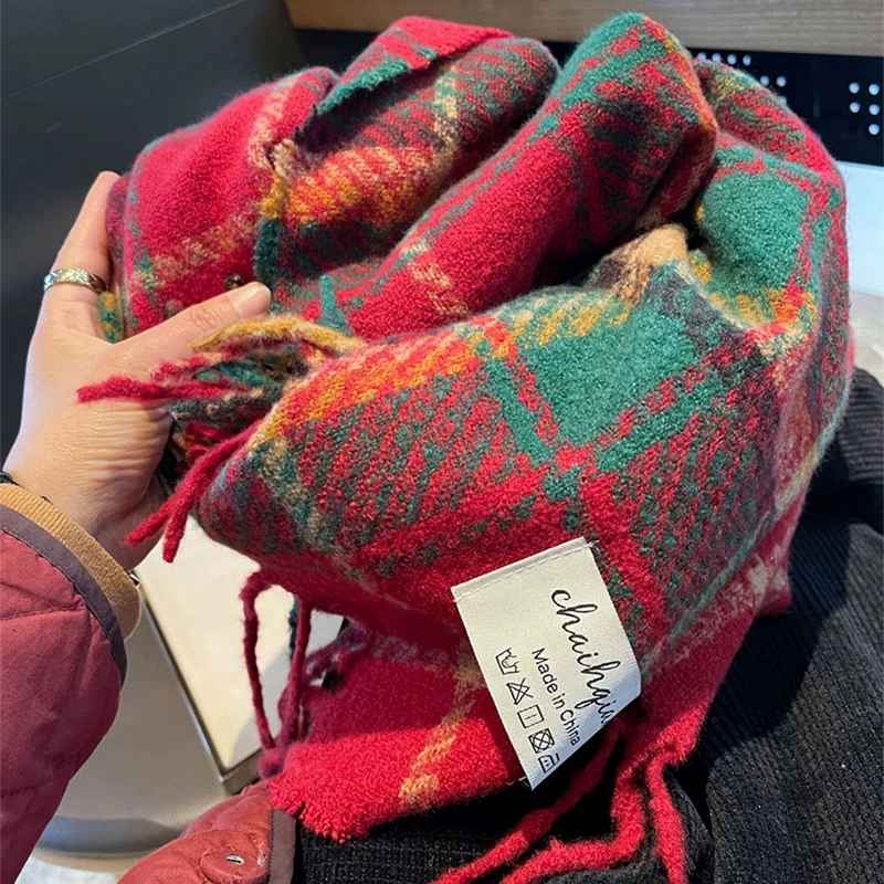 Écharpe de Noël "Plaid Festif" – Cachemire Doux et Style Pashmina